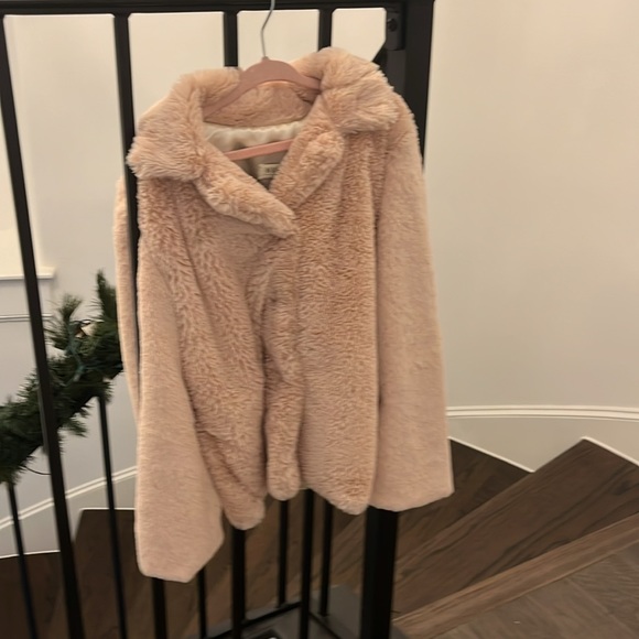 pink coat - Picture 2 of 4